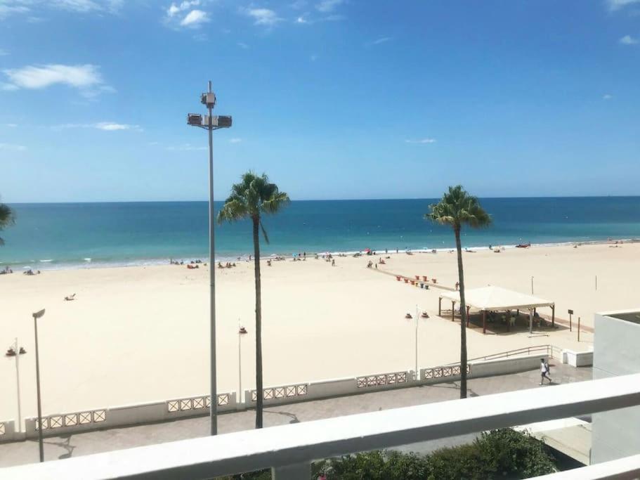 Appartamento Cadiz Paseo Maritimo Playa Victoria Frontal Mar Esterno foto