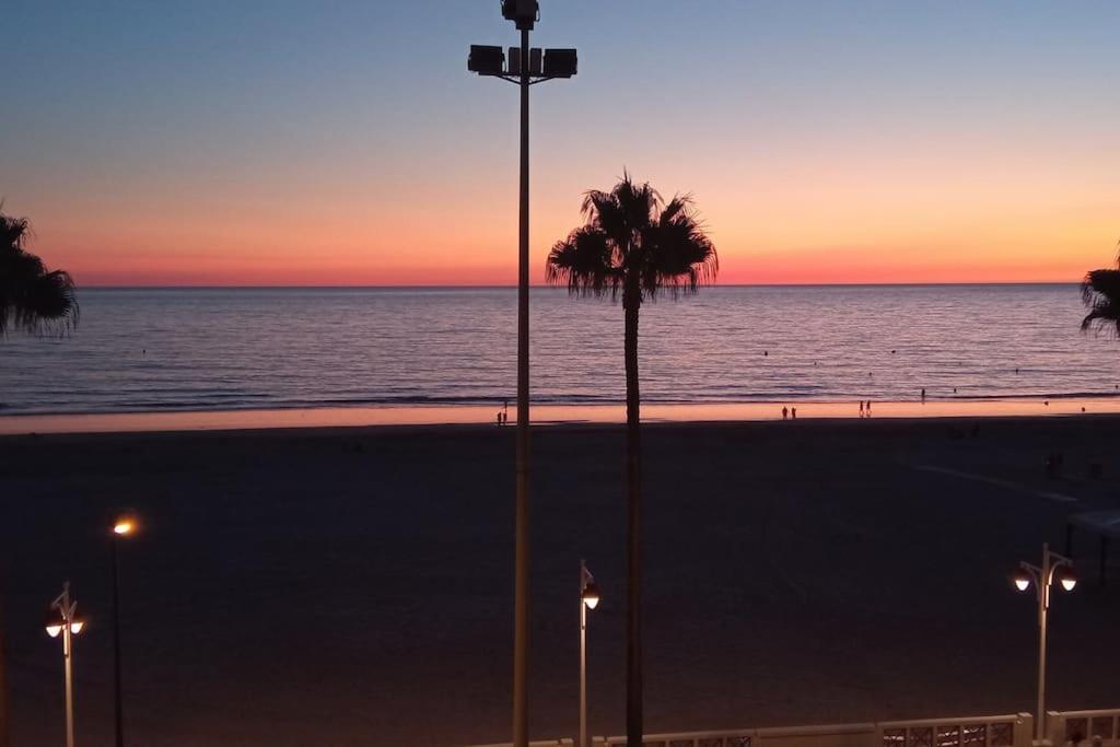 Appartamento Cadiz Paseo Maritimo Playa Victoria Frontal Mar Esterno foto